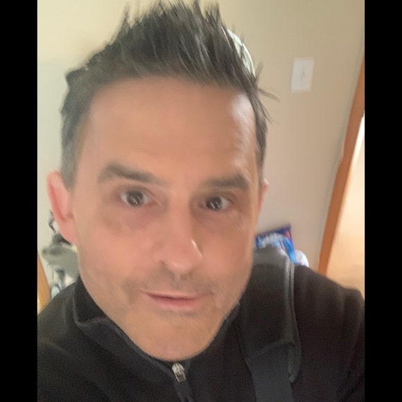 Meet your Posher, Chad - Picture 1 of 9